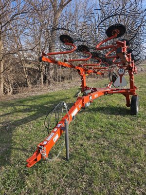 New Rhino VR10 10 Wheel Hay Rake